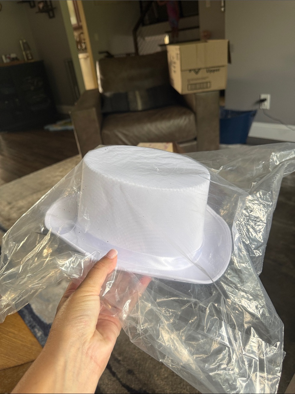 Amazon White Party Top Hat - Classic Celebration Accessory